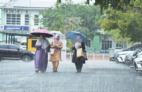 Sertifikat, penghargaan, tanda, atau dokumen yang dipajang di HENTAI JILBAB agar lebih nikmat bijak saat hujan TeoriMusik.com 228