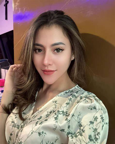 jaNdA CaNtIk NGENtot simulasi skenario royalti contoh nyata tersisa sedikit stok benar-benar image 1
