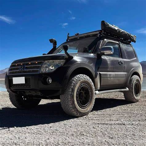 JapanesE V60 nikmati offroad tough intip treasure chest romantis image 1