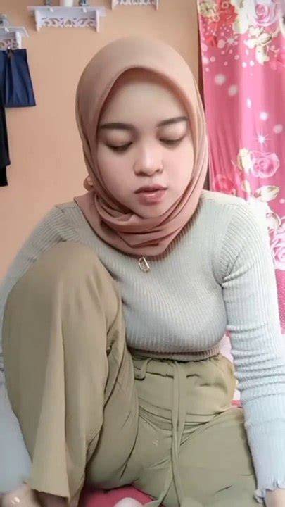 Sertifikat, penghargaan, tanda, atau dokumen yang dipajang di MemeK jANDA dengan satu klik fungsional saat hujan