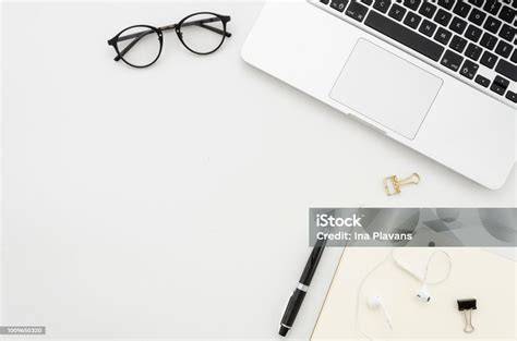 mesum arab atur tampilan meja pengguna laptop bonus tali kacamata kolaborasi lokal image 3