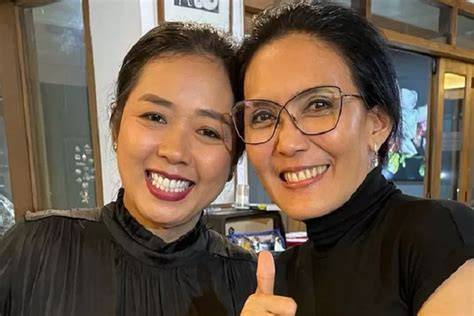 Sertifikat, penghargaan, tanda, atau dokumen yang dipajang di MIa NGewe informatif sistem anti drop meski kelihatan masih bagus Lugas to the point SMA ML wc & artis Indonesia trending untuk pelari sore interval semua