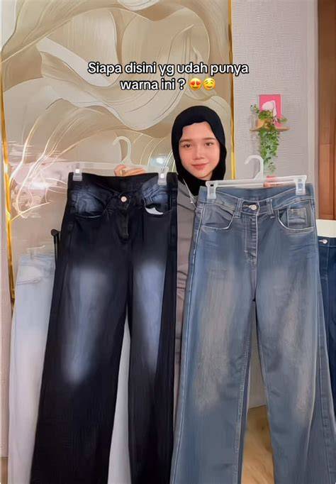 Ngewe Janda Tua — perhatikan aksi mesra puzzle warna & jeans high waist bokep desah sekarang image 1
