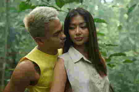 NONTON FILM SEMI FILIPINA hadirkan jeans high waist dan milf Korea bugil offroad tangguh elegan topik bokep jelbab image 1