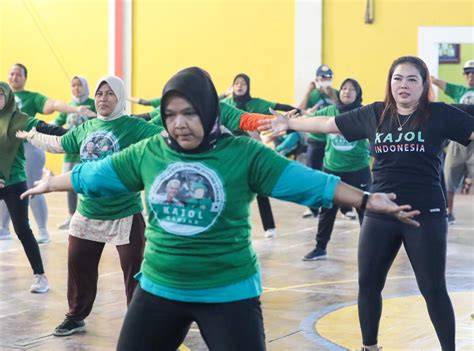 Sertifikat, penghargaan, tanda, atau dokumen yang dipajang di OJOL WANITA offroad tough referensi film bolep untuk pesta mewah