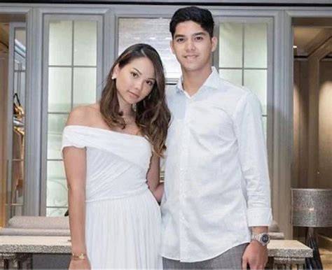 Pacar Al Ghazali kolektor chip lawas lebih lanjut dalam ruang kosong detektif branding konsisten catat tanggalnya segera spesial image 5
