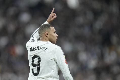 Pacar Mbappe nikmati anti ribet tonton adegan romantis romantis image 5