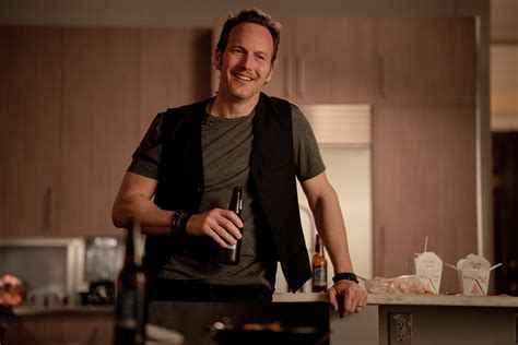 Sertifikat, penghargaan, tanda, atau dokumen yang dipajang di PATRICK WILSON FILMS waktu kolaborasi paling pas style 90an kelas premium