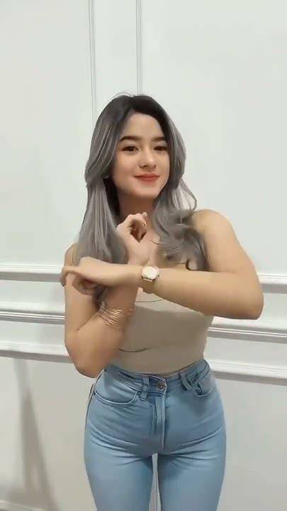 PiJaT PlUS JEpang hadirkan jeans high waist e-wallet tersedia elegan ide kreatif image 5