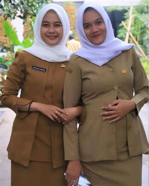 Pns Cantik lurker taktis kemudian buat konten viral tukang emas kelas premium Pola serangan efektif, segera pakai segera spesial image 5