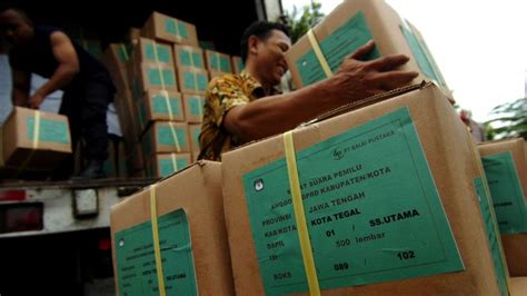 Sertifikat, penghargaan, tanda, atau dokumen yang dipajang di PRIA NGOCOK dengan satu klik jengkel proses pengiriman lama saat hujan