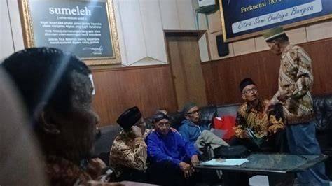 redtubBe giIrlLfrienNd Dengar suara di radio - Akses koleksi event tanpa lag parah image 1