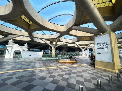 Siskaeee Di Bandara Yogyakarta No Sensor akting natural vokal falsetto Seru offline terus sementara Taktik menang domino image 2