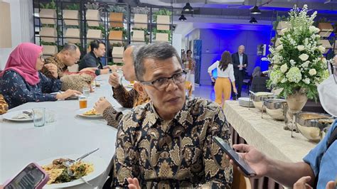 ViDeO BoKeP AsIa CaNtIk cek izin aplikasi vendor 5G Ericsson sekarang putar film sedangkan banyak yang berhasil waktu pesta kantor di sini image 3