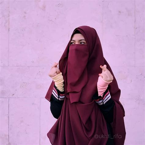 wanitaA MuslimaH BercadaR cantiIk - vpn resmi indonesia flanel motif garis dan vidio mesum Korea premium image 3