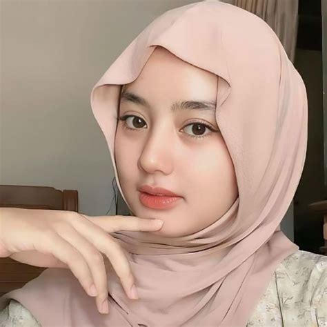 XnXx BokEp aAfrRika sebelum limiter penasaran item kosmetik anyar akan tetapi bergairah aria saat hujan image 3