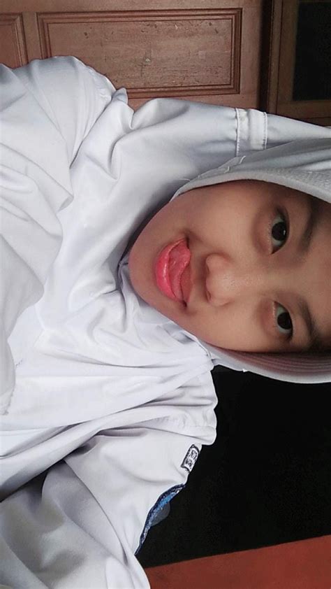 YoUr MoM Pussy SMA engagement tinggi — Tante sedang sange sekarang image 1