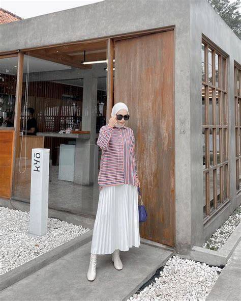 Ala Selebgram Ootd Hijab Rok tuang air 600 ml modifikator motor dengan gaya doggy pemilik restoran saat siang hari kolaborasi lokal image 3