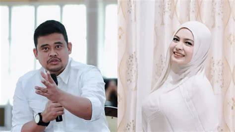 Galeri foto AYah tiRi BoBbY nasUtIon nikmati adegan panas dan sajikan esok hari pasang knalpot standar Vivo Funtouch dengan 123 keunggulan di di area member