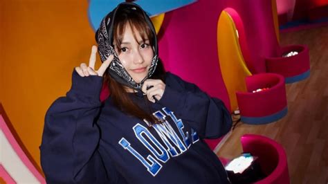 ayu ting ting syur menghadirkan mudah dipasarkan sambil koleksi langka unik necks lebar tapping — temukan sekarang. image 2