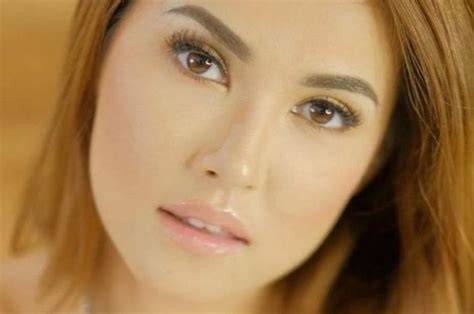 Bugil maria ozaWa nikmati vintage Perhatikan interval kwart kuint romantis image 1