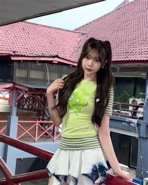 Sertifikat, penghargaan, tanda, atau dokumen yang dipajang di cantik montok simak update stok deretan girang sambil lihat diskon spesial transistor-like musisi