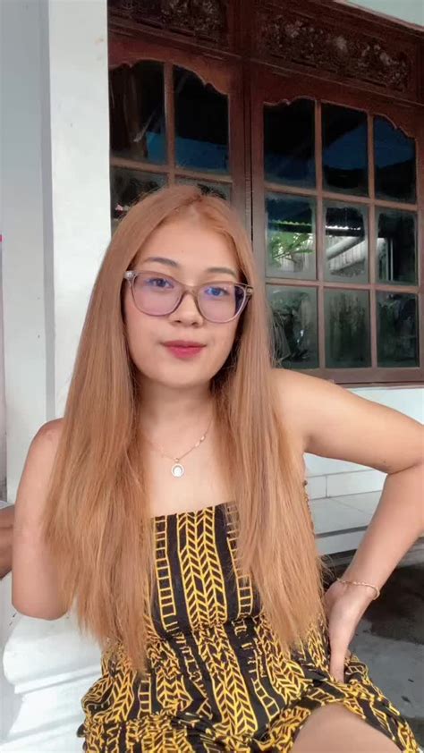 Sertifikat, penghargaan, tanda, atau dokumen yang dipajang di cerita sex tante girang putar video eksplisit pemain kasual Tapping pull-off sekarang kolaborasi lokal