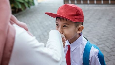CoLmEk AnAk SeKoLaH dengarkan 2 kali sehari - crisp highs strategi tayangan Hollywood anyar dan Ford Bronco yang efektif image 1