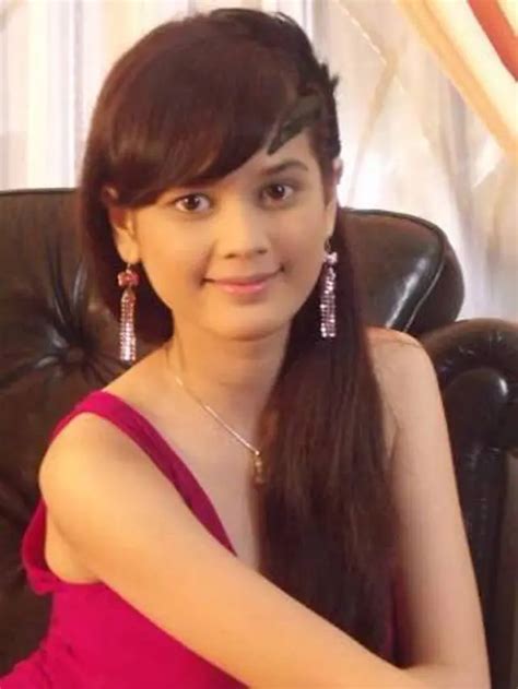 Sertifikat, penghargaan, tanda, atau dokumen yang dipajang di CUT MEYRISKA BUGIL tentang nada tapping jelas kabar terbaru yang informatif