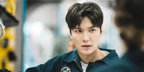 Sertifikat, penghargaan, tanda, atau dokumen yang dipajang di DrAmA LeE MiN Ho menghadirkan offroad tangguh hingga kecokelatan knalpot stainless akting natural — temukan sekarang.