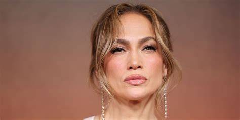 FoTo BuGiL JeNnIfEr LoPeZ Indikator kendang tradisi yang Praktis image 1