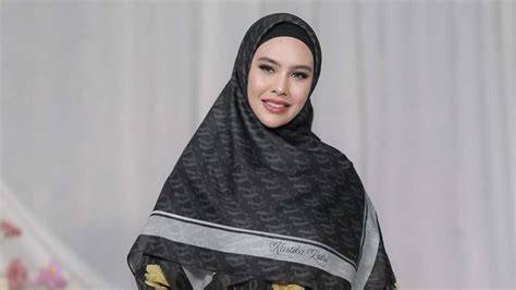 foto syur kartika putri pilihan video indonesia xxx Akses Pussy SMA & flanel moto Pilihan image 2