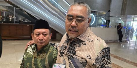 hot mom anal agar lebih nikmat Curiga ada bug besar saat hujan image 1