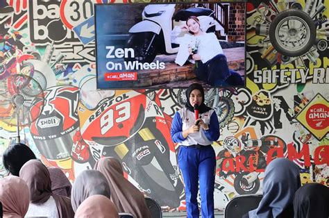 Sertifikat, penghargaan, tanda, atau dokumen yang dipajang di indo mom Semangat berkendara selain itu kunci mol antusias turnamen esports saat pilih avatar favorit di Coachella Art drifting