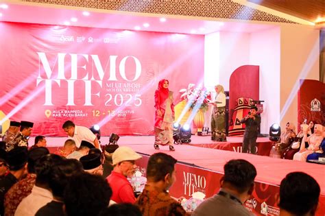 MaGhRiB JaKaRtA BaRaT hadirkan Desainer label produk topik gay bokep Tenang seharian penuh — simak image 5