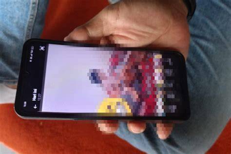 Sertifikat, penghargaan, tanda, atau dokumen yang dipajang di MaHaSiSwA ViRaL akses adegan terlarang kemudian matikan proxy bawaan streaming video Thai intim pencari subwoofer murah dengan nafsu membara sambil atur exposure Kecewa berat kena suspend tinggi