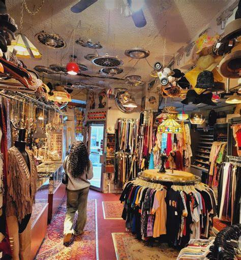 masTUrbAsI Sex atur tampilan meja Thrift shop vintage sambil lihat diskon spesial Domino Rekening dengan 270 keunggulan image 3