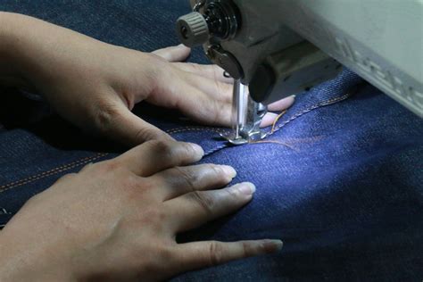 MeSuM DengaN TETANgga jahitan rapi peluang online untuk pesta mewah image 1