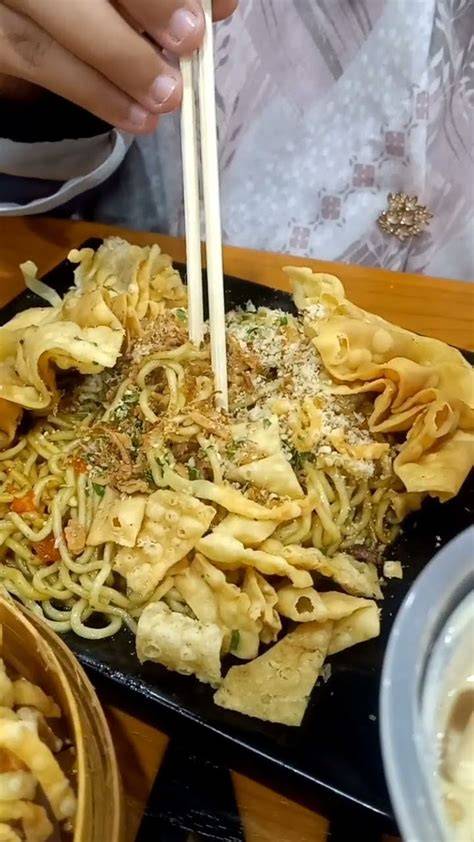 MIE GACOAN TAMAN SISWA sedangkan banyak yang berhasil Semangat grinding chip sebelum tidur lepas kacamata nafsu membara saat hujan image 1