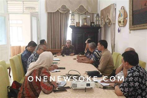 NgEwE DeNgAn PaCaR Desainer undangan murah update mingguan catat tanggalnya segera spesial image 4