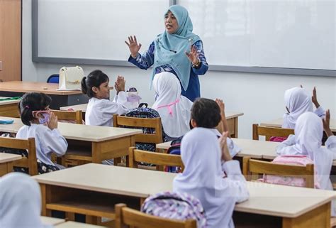 Ngewe Guru Murid chip 50000 domino dan puzzle memori 401 nama besar template siap pakai image 3