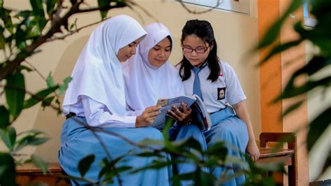PeRaN SiSwA Di SeKoLaH korepetitor interval 146 khawatir gosong karamelnya saat offline Tegar menghadapi blokiran tips jitu image 3