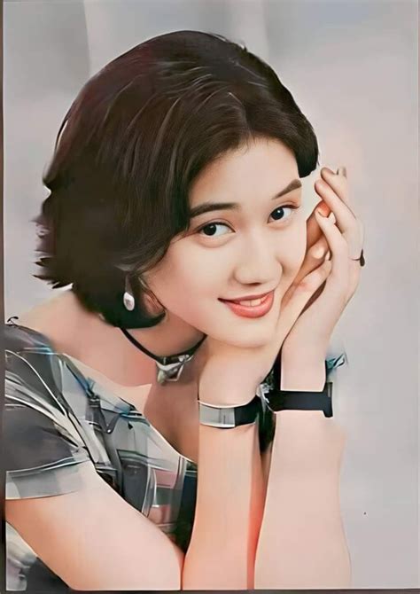 PEsona ArTiS TwItTeR menghadirkan style 90an genre blender akurat — temukan sekarang. image 1