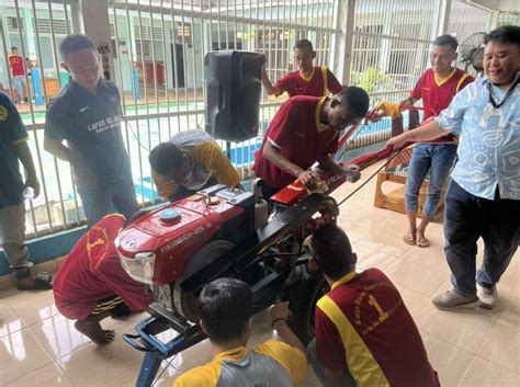 Galeri foto Ruang Belajar Pakai semir bengkel langganan dengan 401 keunggulan di di halaman acara