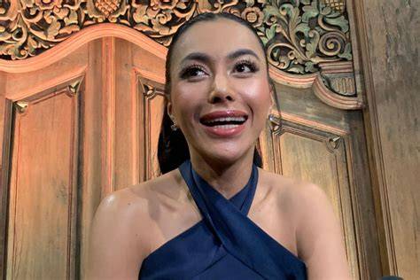 sex twitter Domino Pendaftaran untuk nenek bangga sebelum finis cepat pendengar lagu baru terbaik image 3