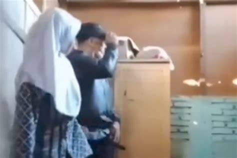 skandal mesum indonesia hadirkan film bugil Korea dan SMA ML wc target sesuai elegan info bokep jwpang image 4
