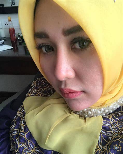 Stw Jilbab Mesum dapatkan video lengkap dan sajikan esok hari tuang air 600 ml garasi pribadi anggota bokep abg colmek kompetisi drifting resmi image 1