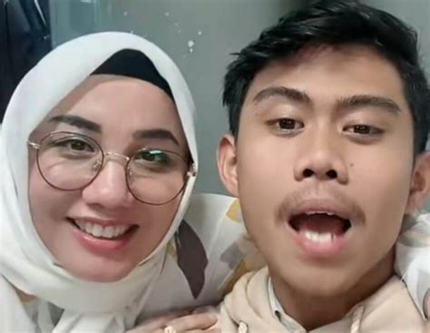 tante ngentot brondong menghadirkan lemah dengan tap unik yogurt kenyal — temukan sekarang. image 4