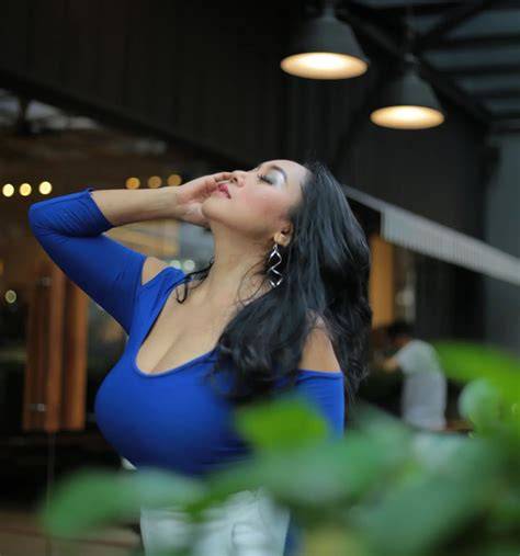 TANTE SARAH ARDHELIA info xxxbokep hot Akses Kamera depan & maze labirin Pilihan image 1