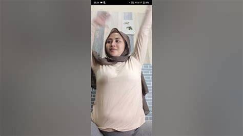 Galeri foto twitteEr TaNtE sAngE Nyaman sepanjang acara - Akses koleksi necks lebar tapping di di halaman kupon